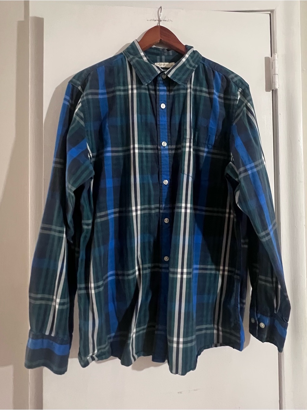 Sonoma Green and Navy Plaid Men’s Shirt in Large